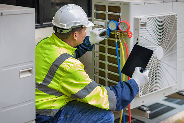 Professional Hvac technician working in San Fernando, CA